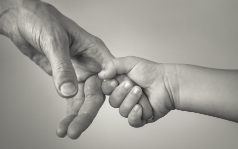 How to Build a Deep Emotional Bond With Babies Below 1 Year Old